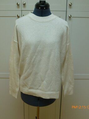 LOFT crew neck sweater size M New with Tags Preppy Classic Collegiate